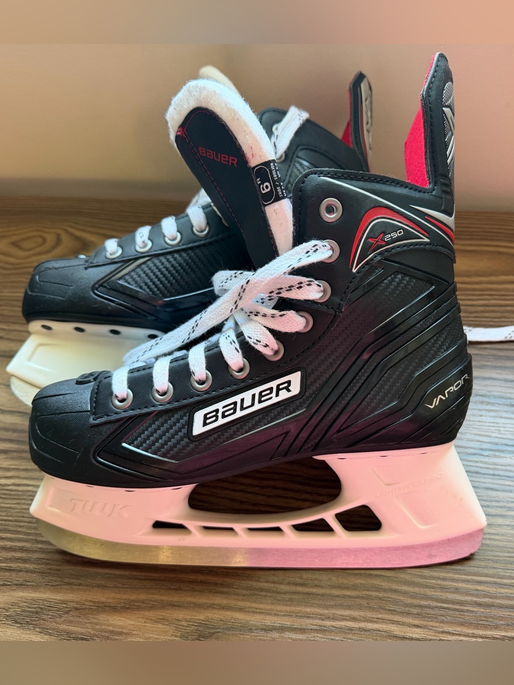 Bauer Vapor X250 Hockey Skate, Senior 7.5